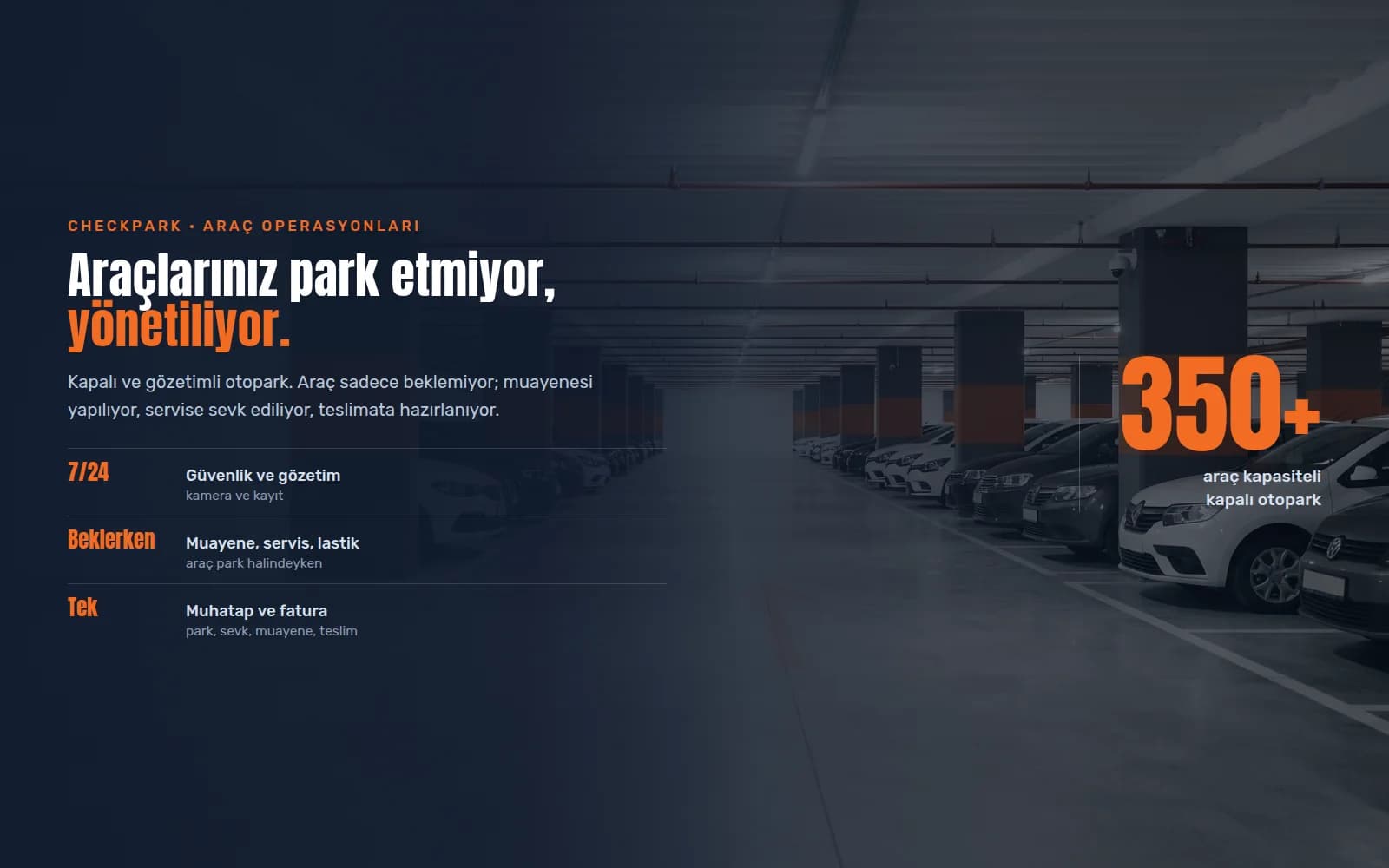 Checklas CheckPark kapalı otoparkında düzenli sıralanmış kurumsal filo araçları